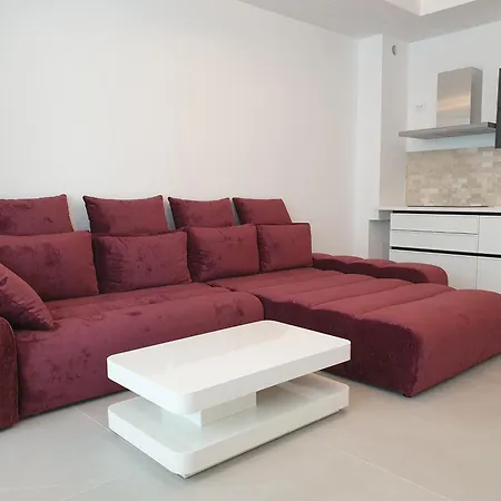 Teona 109 In Axxis Nova