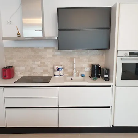 Teona 109 In Axxis Nova Apartman