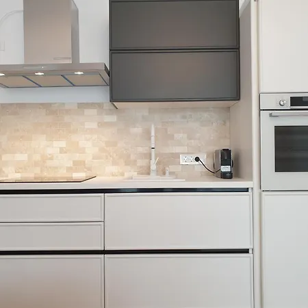 Teona 109 In Axxis Nova